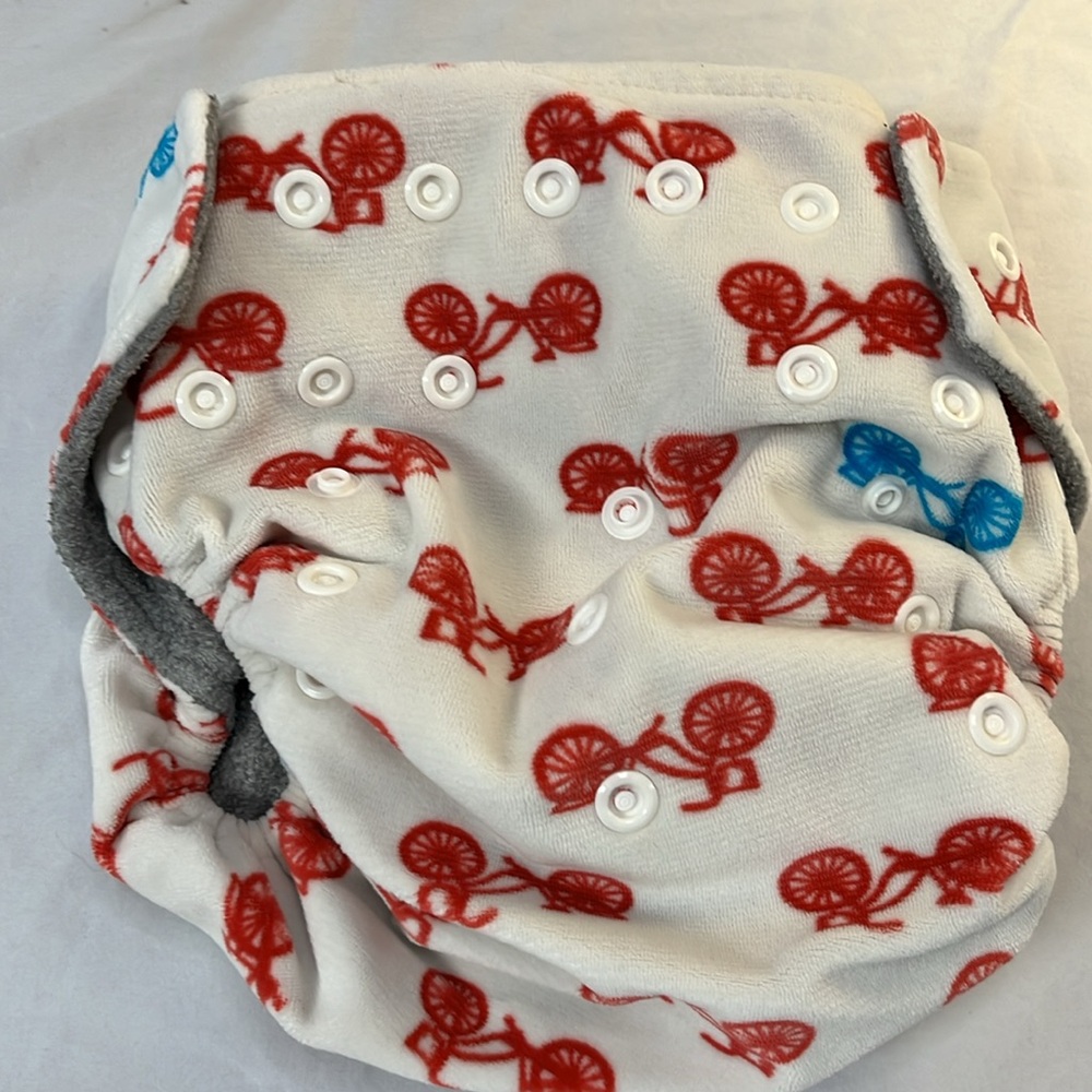 Assorted diaper covers bundle - Picture 8 of 11